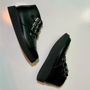 Black TUKskin 3-Buckle Pointed Creeper Boot